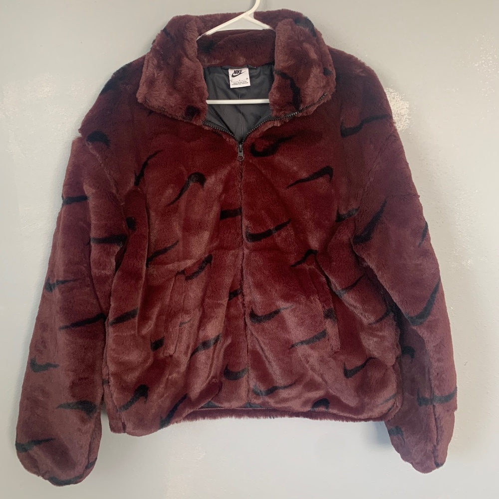 Maroon Nike Loose Fit Jacket/Coat